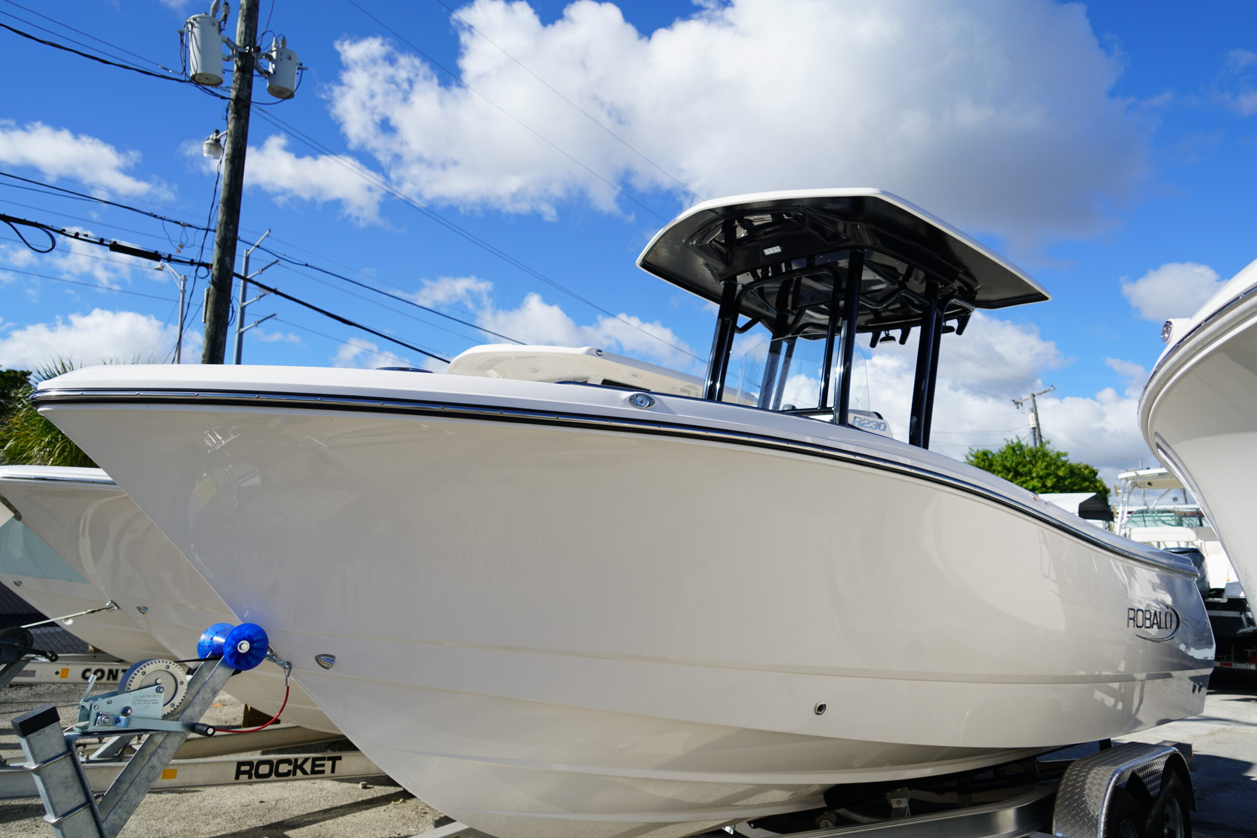 2026 ROBALO R230